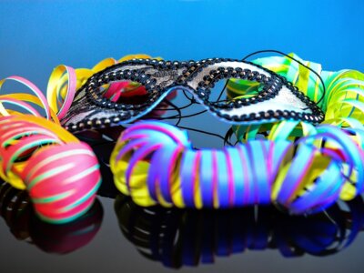 Masques et défilé - Image 1